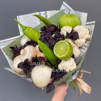 Букет из цветной капусты и базилика